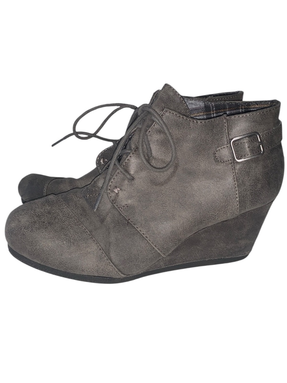 Maurices Cheri Women's Size 8 Grey Faux Leather Wedge Heels Bootie Lace Up